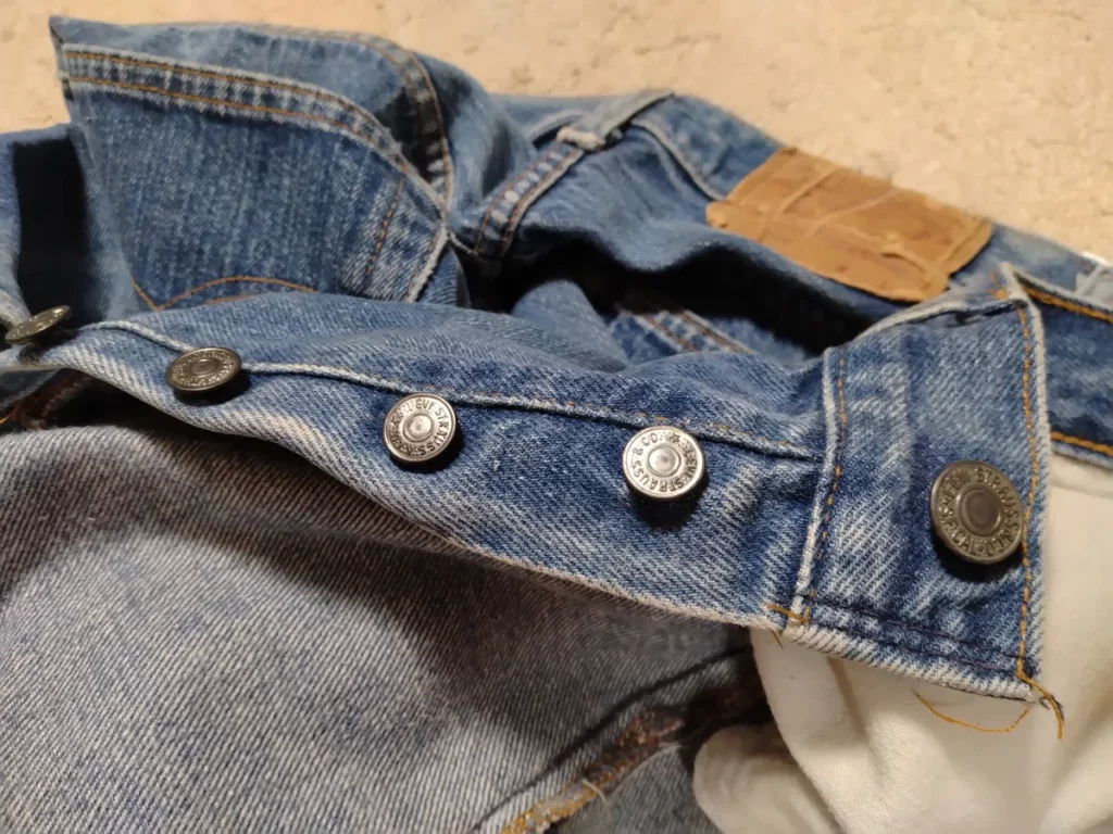 ナイロンフットボタン